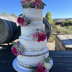 A Little Piece of Heaven - Gorgeous 4 Tiered Cake!!