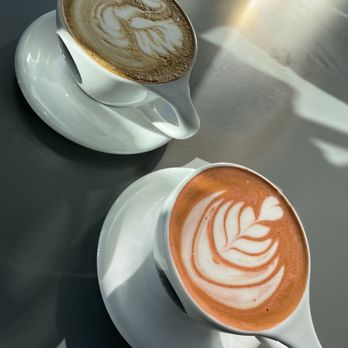 Offset Coffee Roasters - Hazelnut and The Rudolph Lattes - Coffee & Tea Near Me - El Segundo, California