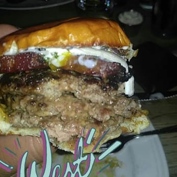 Au Cheval - Apparently the best burger in the country (according to Food Network) - Bars Near Me - Chicago, Illinois Au Cheval - Apparently the best burger in the country (according to Food Network) - Bars Near Me - Chicago, Illinois