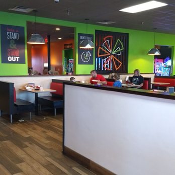 Cicis Pizza - Newer interior - Pizza Near Me - Liberty, Missouri