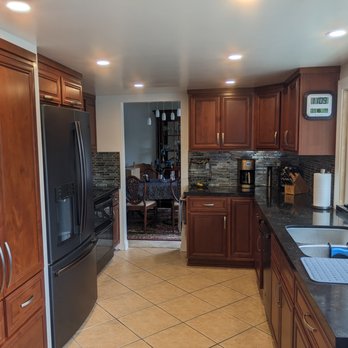 Concierge Home Remodeling - New kitchen with custom cabinets and quartz counter tops. - General Contractors Near Me - Woodland Hills, California
