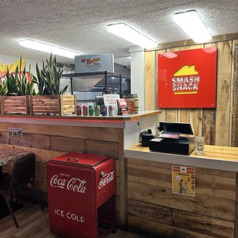Smash Shack Burger - Counter and kitchen - Burgers Near Me - Delaware, Ohio