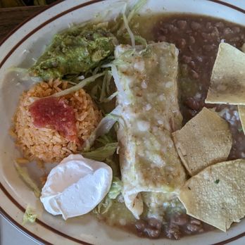 Casa Lemus Restaurant - Burrito Rancho with shredded beef and green chilli sauce - American Near Me - Raton, New Mexico