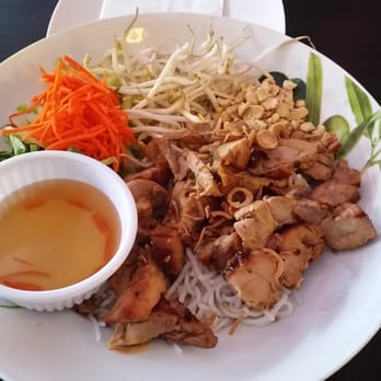 Pho Tower - Vermicelli with chicken - Vietnamese Near Me - Kansas City, Missouri Pho Tower - Vermicelli with chicken - Vietnamese Near Me - Kansas City, Missouri