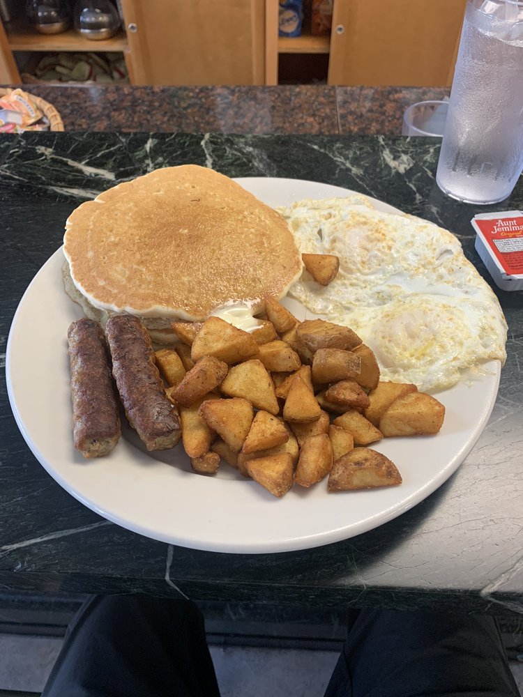 DEAN’S CORNER 40 Photos & 51 Reviews 1 E Main St, Jewett City, CT