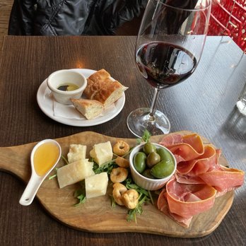 Sip Wine Bar - Food - Pizza Near Me - Toronto, Ontario