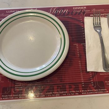Blue Moon - place setting - Italian Near Me - Rockville Centre, New York