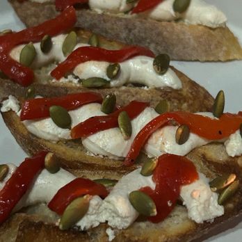 The Fyc Nyc - Goat cheese crostini - Comfort Food Near Me - New York, New York The Fyc Nyc - Goat cheese crostini - Comfort Food Near Me - New York, New York