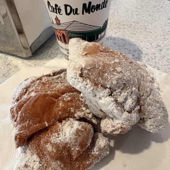 Cafe Du Monde - Coffee & Tea Near Me - New Orleans, Louisiana Cafe Du Monde - Coffee & Tea Near Me - New Orleans, Louisiana
