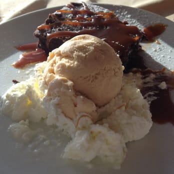 The Pinnacle Restaurant  - Chocolate brownie with cinnamon ice cream - Mediterranean Near Me - Temecula, California