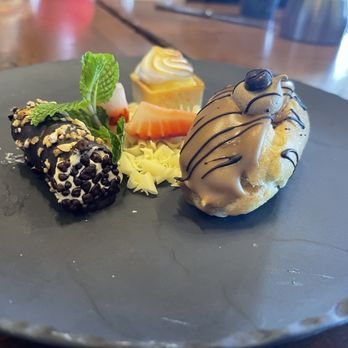 Lone Eagle Grille - Sunday brunch desserts - Breakfast & Brunch Near Me - Incline Village, Nevada