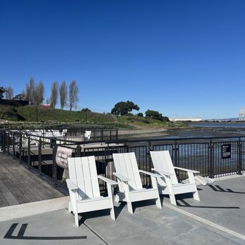 India Basin Waterfront Park - Lots of public seating available - Parks Near Me - San Francisco, California India Basin Waterfront Park - Lots of public seating available - Parks Near Me - San Francisco, California