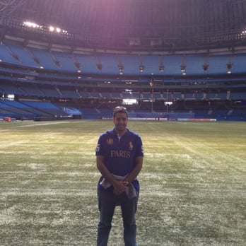 Rogers Centre - In the middle of the field - Stadiums & Arenas Near Me - Toronto, Ontario Rogers Centre - In the middle of the field - Stadiums & Arenas Near Me - Toronto, Ontario