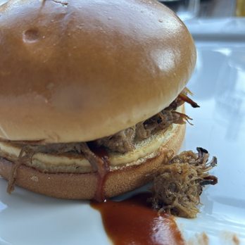 Timber House Lodge - Brisket sandwich - Hotels Near Me - Chester, California Timber House Lodge - Brisket sandwich - Hotels Near Me - Chester, California