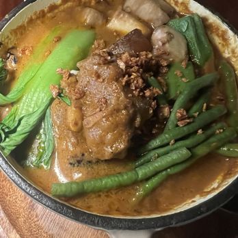 Tropa - Oxtail Kare - Kare - Filipino Near Me - Lafayette, California Tropa - Oxtail Kare - Kare - Filipino Near Me - Lafayette, California