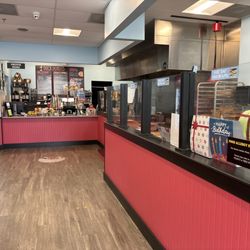 Duck Donuts - Interior