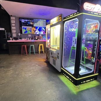Select Start - Games & bar in the back - Arcades Near Me - Dallas, Texas Select Start - Games & bar in the back - Arcades Near Me - Dallas, Texas