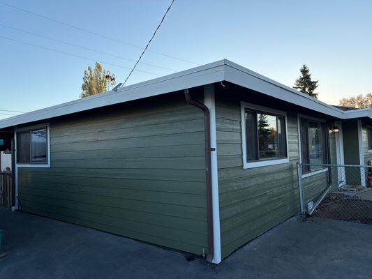 Project of Auburn wa - We removed the old siding and replaced a garage door and installed a new window
We install a new color plus siding
Add new trim around windows and doors and corner boards
We add green guard insulation for the weather Project of Auburn wa - We removed the old siding and replaced a garage door and installed a new window
We install a new color plus siding
Add new trim around windows and doors and corner boards
We add green guard insulation for the weather