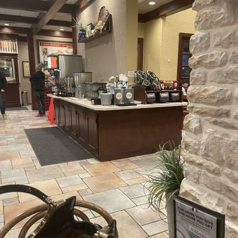 la Madeleine - Drinks area station - Cafes Near Me - Austin, Texas