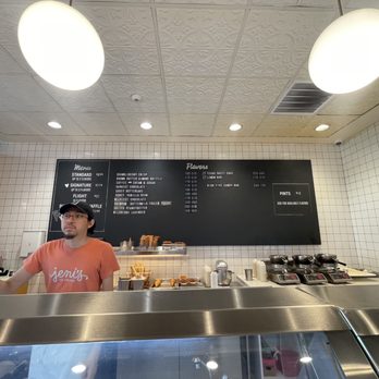 Jeni's Splendid Ice Creams - Menu 7/2023 - Ice Cream & Frozen Yogurt Near Me - Austin, Texas Jeni's Splendid Ice Creams - Menu 7/2023 - Ice Cream & Frozen Yogurt Near Me - Austin, Texas
