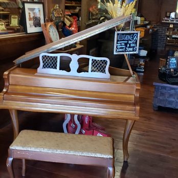 Lord Puffer Tobacconist - Tobacco Shops Near Me - Escondido, California