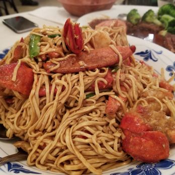 Queens Seafood Restaurant - My most favorite , yeee noodles cooked with ginger scallion twin lobster, so delish !!!! - Seafood Near Me - Elmhurst, New York Queens Seafood Restaurant - My most favorite , yeee noodles cooked with ginger scallion twin lobster, so delish !!!! - Seafood Near Me - Elmhurst, New York