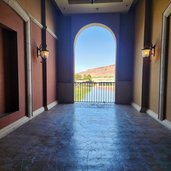 Lake Las Vegas Resorts - Lakes Near Me - Henderson, Nevada