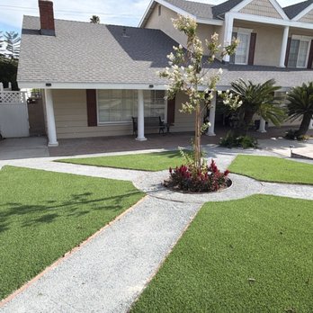 B & B Construction - Front yard - Landscaping Near Me - Los Angeles, California