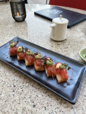 Ke-uH Restaurant by null