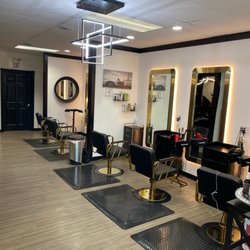Bella’s Salon - Full service salon