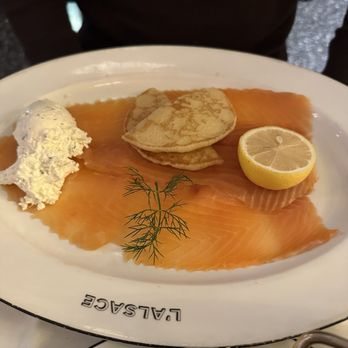 L'Alsace - Smoked salmon - Brasseries Near Me - Paris, 75