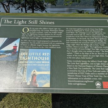 The Little Red Lighthouse - The Little Red Lighthouse, New York - Landmarks & Historical Buildings Near Me - New York, New York The Little Red Lighthouse - The Little Red Lighthouse, New York - Landmarks & Historical Buildings Near Me - New York, New York