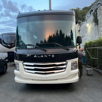 Alpin Haus - Oak Ridge - RV from Alpin Haus - RV Repair Near Me - Oak Ridge, New Jersey Alpin Haus - Oak Ridge - RV from Alpin Haus - RV Repair Near Me - Oak Ridge, New Jersey