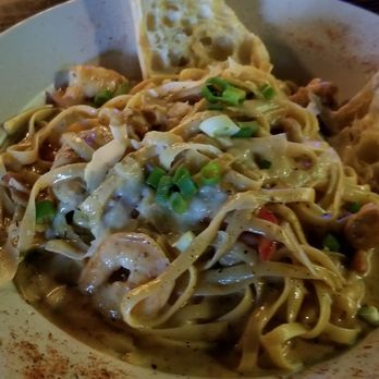 Eddie's - Edmond - Chicken and shrimp pasta - Cocktail Bars Near Me - Edmond, Oklahoma