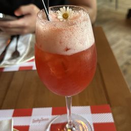 strawberry spritz strawberry spritz