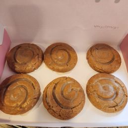 Honey buns! Honey buns!