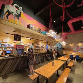 Spitz - Lehi - Dining area and Bar - Mediterranean Near Me - Lehi, Utah Spitz - Lehi - Dining area and Bar - Mediterranean Near Me - Lehi, Utah
