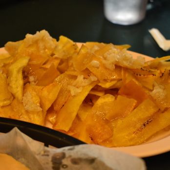 La Vina Aragon - Mariquitas with mojo so garlicky it stings - Latin American Near Me - Hialeah, Florida