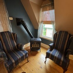 Red Elephant Inn Bed & Breakfast - Sitting area