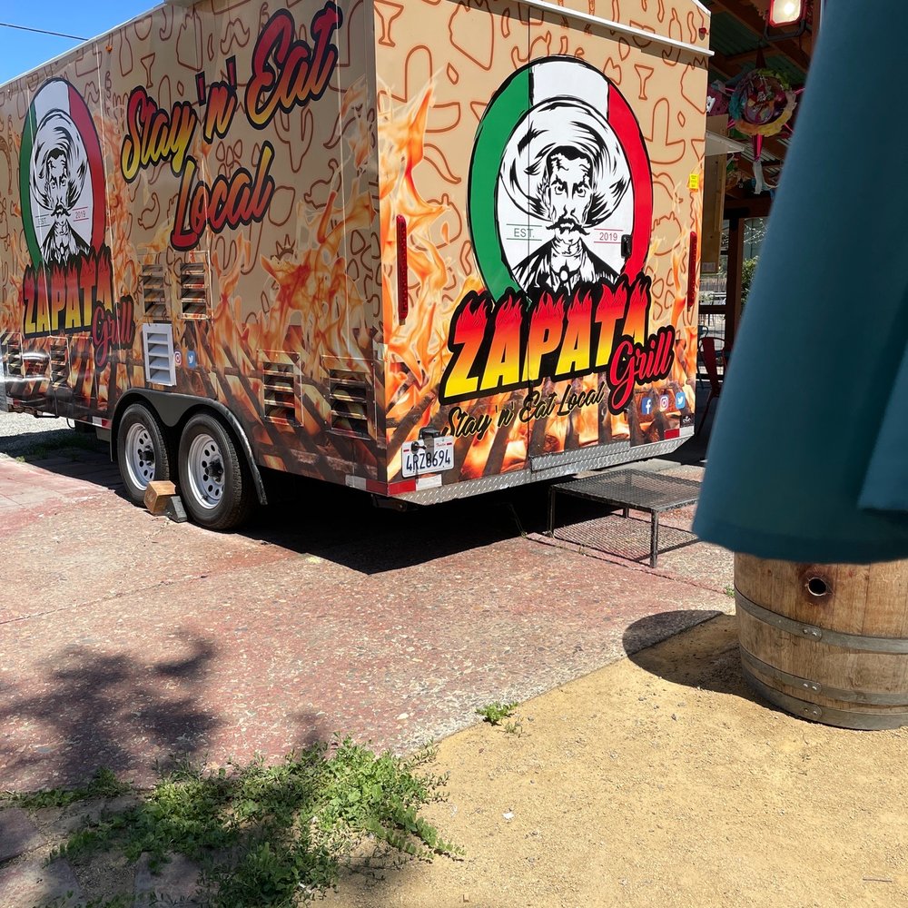 Zapata Grill - a food truck parked in front of a restaurant - Food Trucks Near Me - Kenwood, California Zapata Grill - a food truck parked in front of a restaurant - Food Trucks Near Me - Kenwood, California