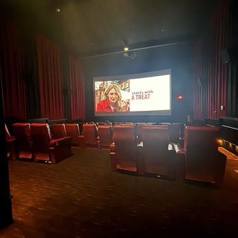 AMC Bakersfield 6 - Cinema Near Me - Bakersfield, California