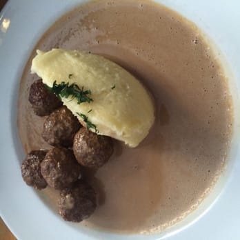 Smaka - Meatballs and potatoes with nice sauce. - Bars Near Me - Göteborg, O