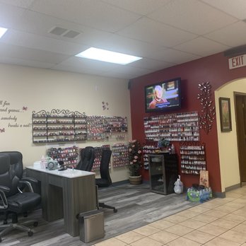 D Q Nails - Nail Salons Near Me - Platte City, Missouri D Q Nails - Nail Salons Near Me - Platte City, Missouri