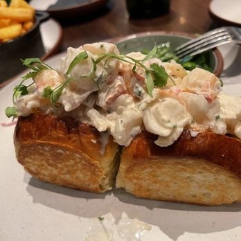 Yardbird - Lobster Roll - New American Near Me - Washington, DC, District of Columbia Yardbird - Lobster Roll - New American Near Me - Washington, DC, District of Columbia