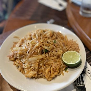 Chef Lins Asian Bistro - Asian Fusion Near Me - Greenville, South Carolina