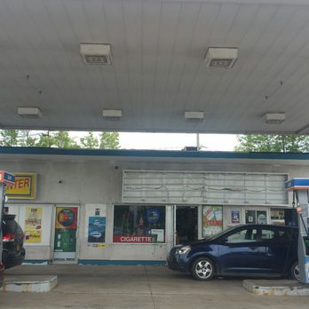 Smokers Choice - Kind of a run down looking place. - Tobacco Shops Near Me - Monticello, New York