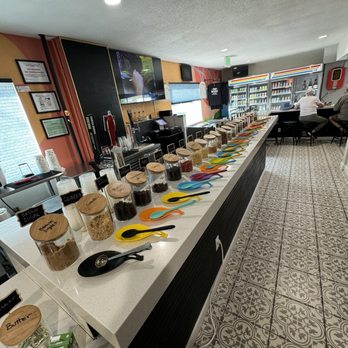 Hotel McCoy - Oatmeal bar with ## toppings. - Hotels Near Me - Pullman, Washington Hotel McCoy - Oatmeal bar with ## toppings. - Hotels Near Me - Pullman, Washington