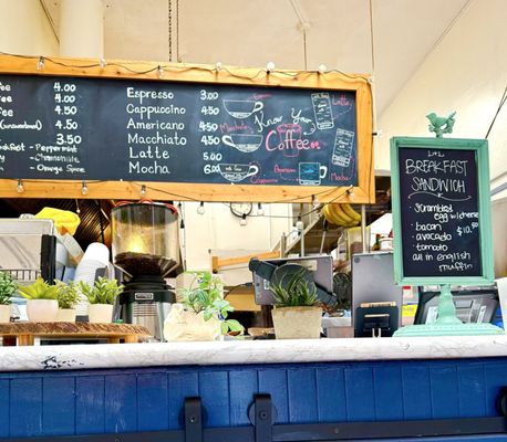 Lynn & Lu's Escapade Cafe by null