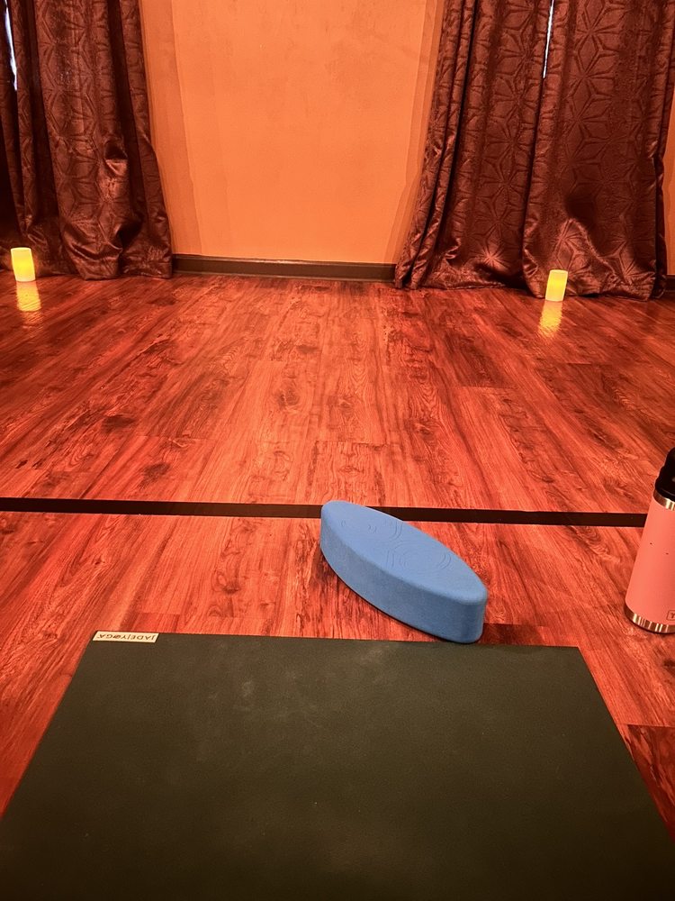 Plymouth Yoga Room Logo