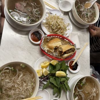 Yum Yum Pho - Vietnamese Near Me - Aiea, Hawaii